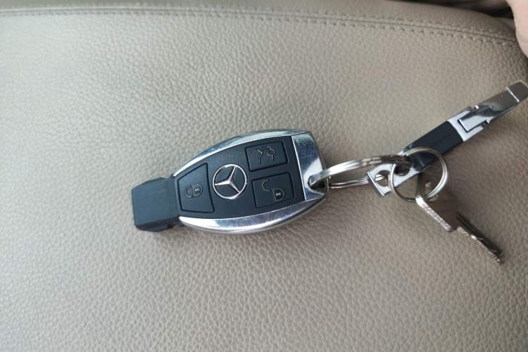 Used Mercedes-Benz R-Class 2014 R 320 4MATIC Luxury Model Vehicle Key