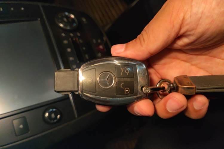 Used Mercedes-Benz R-Class 2014 R 400 4MATIC Business Model Vehicle Key
