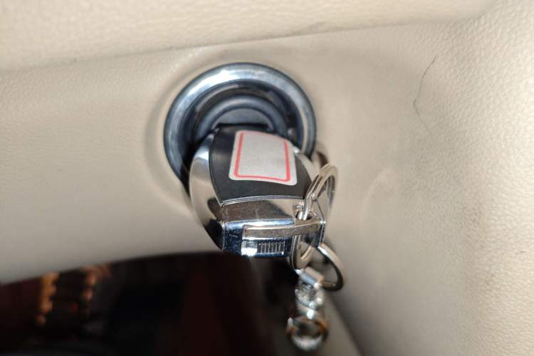 Used Mercedes-Benz R-Class 2014 R 400 4MATIC Business Model Vehicle Key