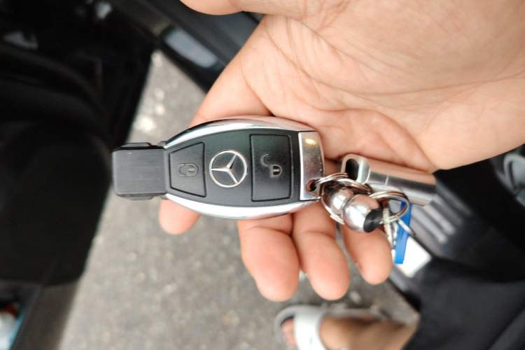 Used Mercedes-Benz R-Class 2014 R 320 4MATIC Business Model Vehicle Key