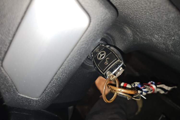 Used Mercedes-Benz R-Class 2014 R 320 4MATIC Business Model Vehicle Key