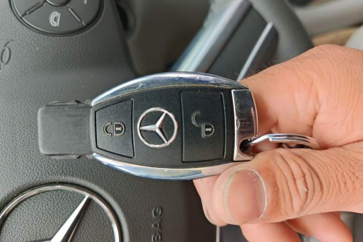 Used Mercedes-Benz R-Class 2014 R 320 4MATIC Business Model Vehicle Key