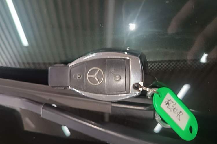 Used Mercedes-Benz R-Class 2014 R 320 4MATIC Business Model Vehicle Key