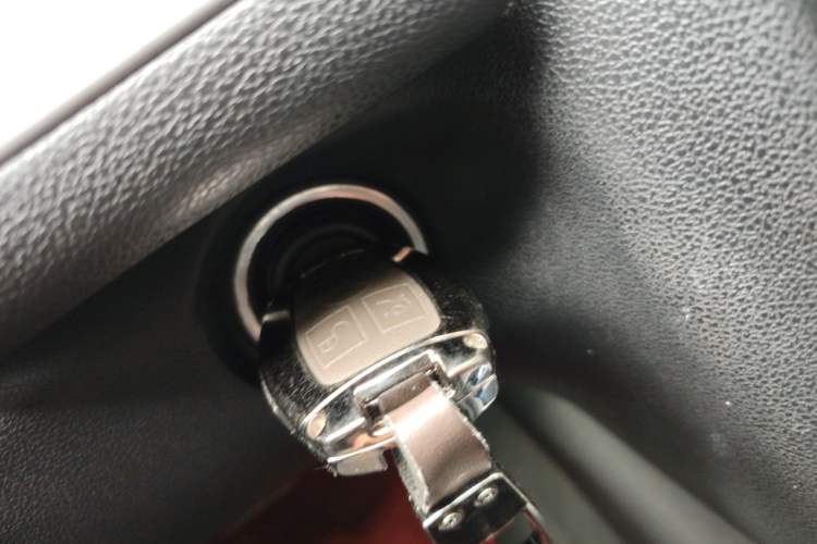 Used Mercedes-Benz R-Class 2014 R 320 4MATIC Business Model Vehicle Key