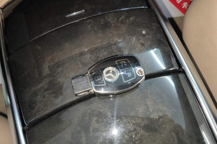 Used Mercedes-Benz R-Class 2014 R 320 4MATIC Luxury Model Vehicle Key