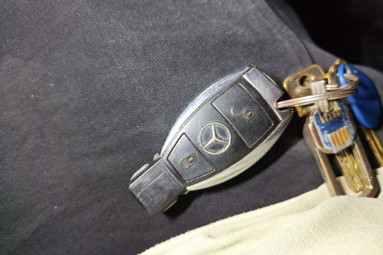 Used Mercedes-Benz R-Class 2014 R 320 4MATIC Business Model Vehicle Key