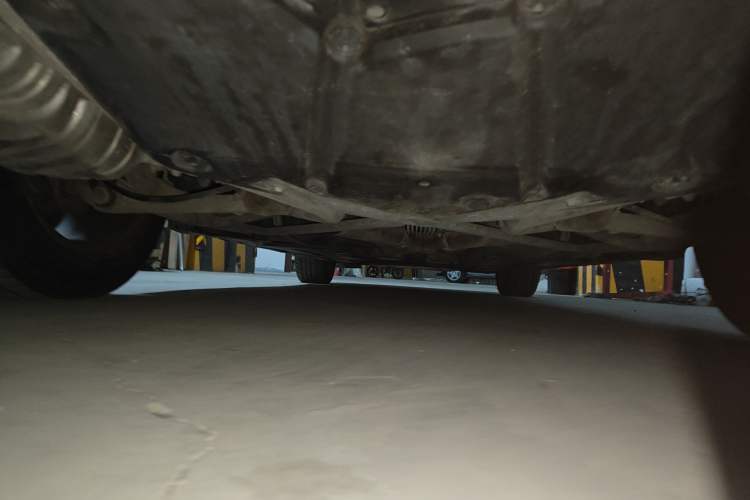 Used Mercedes-Benz R-Class 2014 R 320 4MATIC Luxury Model Chassis Rear
