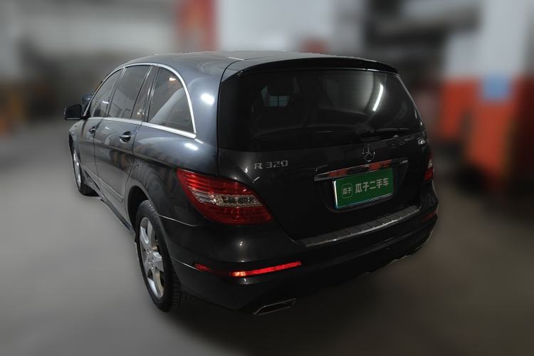 Used Mercedes-Benz R-Class 2014 R 320 4MATIC Luxury Model Rear Left 45 Deg