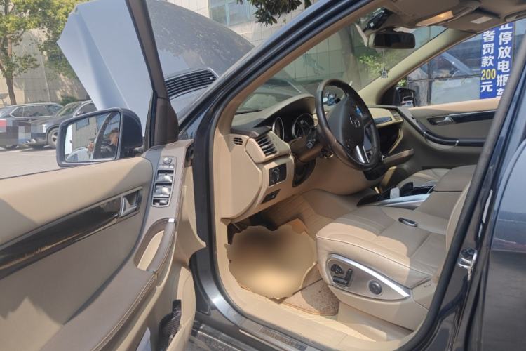 Used Mercedes-Benz R-Class 2014 R 400 4MATIC Luxury Model Driver Seat
