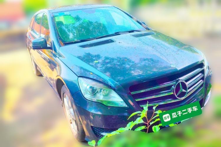 Used Mercedes-Benz R-Class 2014 R 400 4MATIC Business Model Front Right 45 Deg
