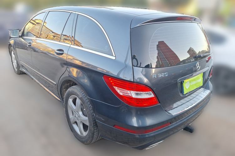 Used Mercedes-Benz R-Class 2014 R 320 4MATIC Luxury Model Rear Left 45 Deg