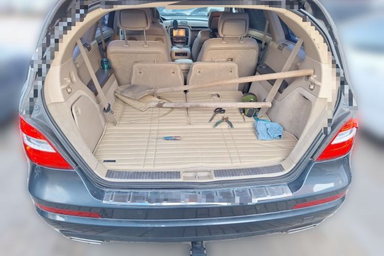 Used Mercedes-Benz R-Class 2014 R 320 4MATIC Luxury Model Trunk