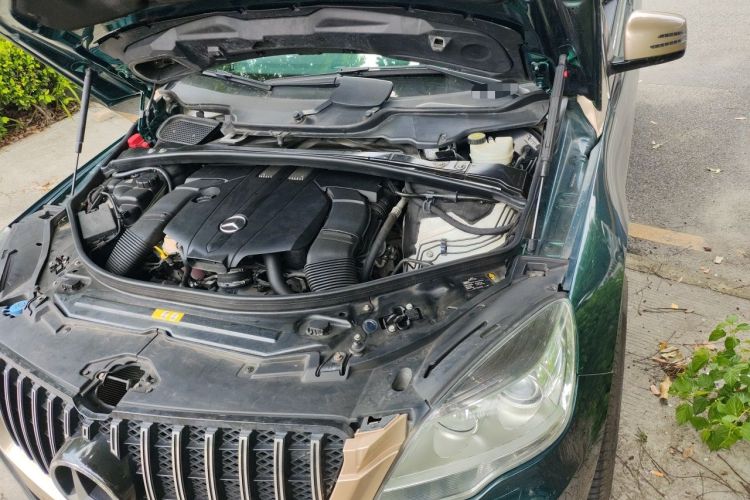 Used Mercedes-Benz R-Class 2014 R 400 4MATIC Business Model Engine Bay Left