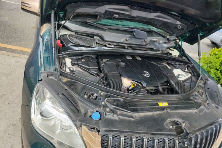 Used Mercedes-Benz R-Class 2014 R 400 4MATIC Business Model Engine Bay Right