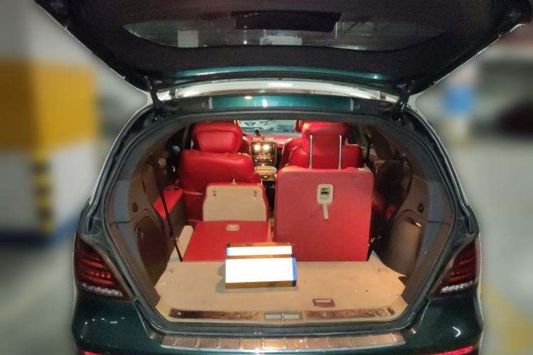 Used Mercedes-Benz R-Class 2014 R 400 4MATIC Business Model Trunk