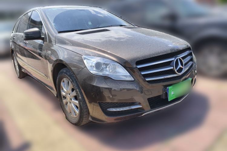 Used Mercedes-Benz R-Class 2014 R 320 4MATIC Business Model Front Right 45 Deg