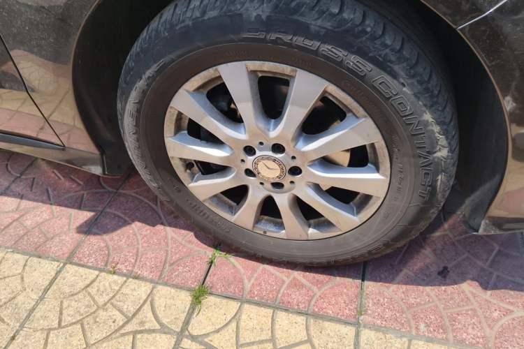 Used Mercedes-Benz R-Class 2014 R 320 4MATIC Business Model Right Front Wheel Hub