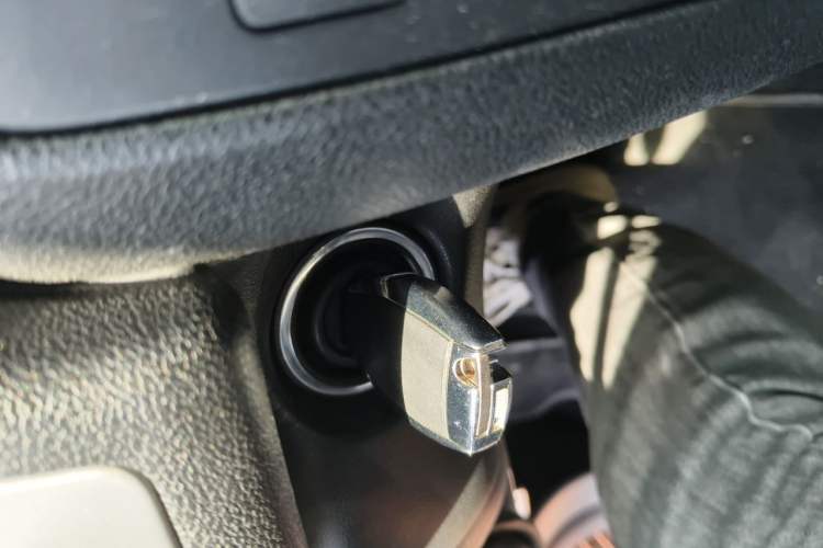 Used Mercedes-Benz R-Class 2014 R 320 4MATIC Business Model Vehicle Key