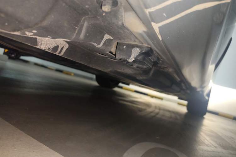 Used Mercedes-Benz R-Class 2014 R 320 4MATIC Business Model Chassis Rear Right