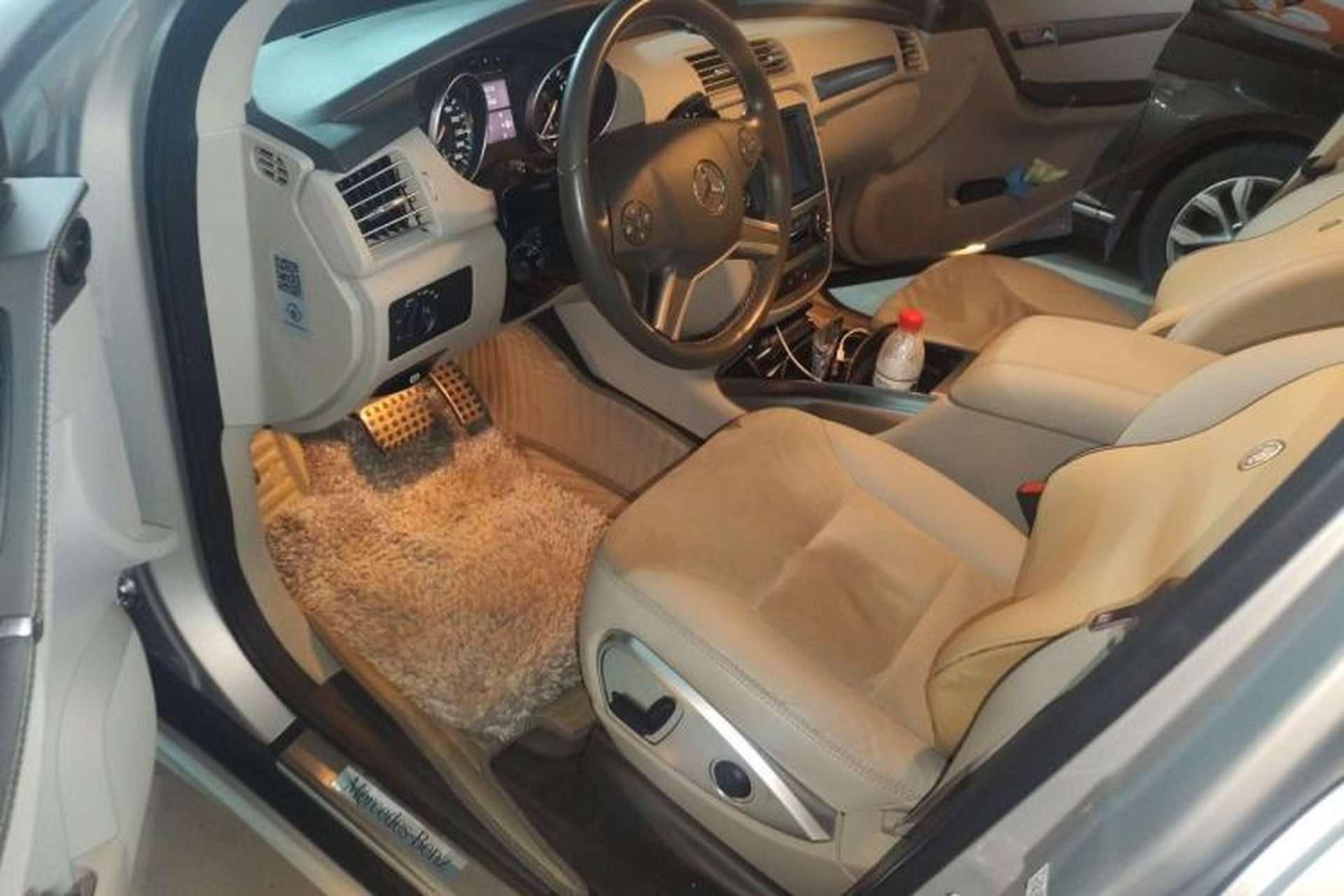 Used Mercedes-Benz R-Class 2014 R 320 4MATIC Business Model Driver Seat