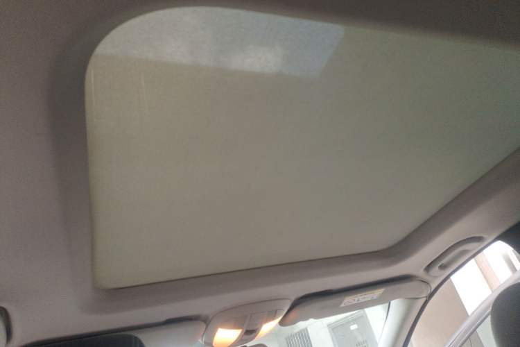 Used Mercedes-Benz R-Class 2014 R 320 4MATIC Business Model Headliner
