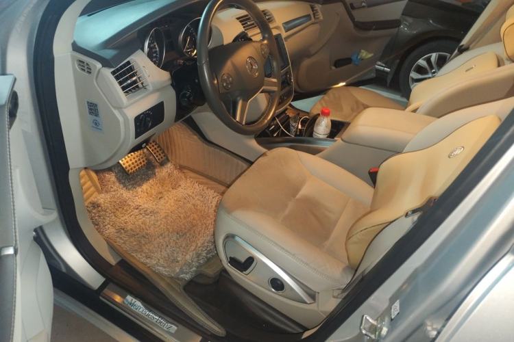 Used Mercedes-Benz R-Class 2014 R 320 4MATIC Business Model Left Front Seat