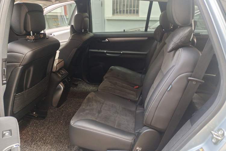 Used Mercedes-Benz R-Class 2014 R 320 4MATIC Business Model Left Rear Seat