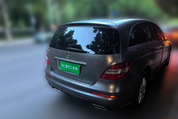 Used Mercedes-Benz R-Class 2014 R 320 4MATIC Business Model Rear Right 45 Deg