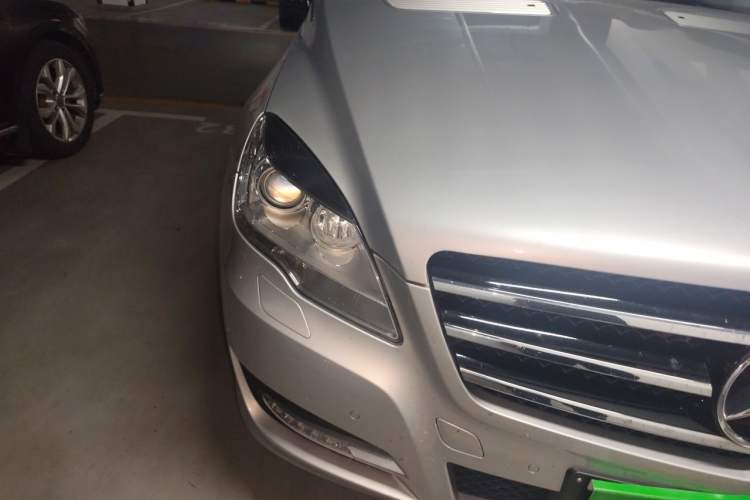 Used Mercedes-Benz R-Class 2014 R 320 4MATIC Business Model Right Front Headlight