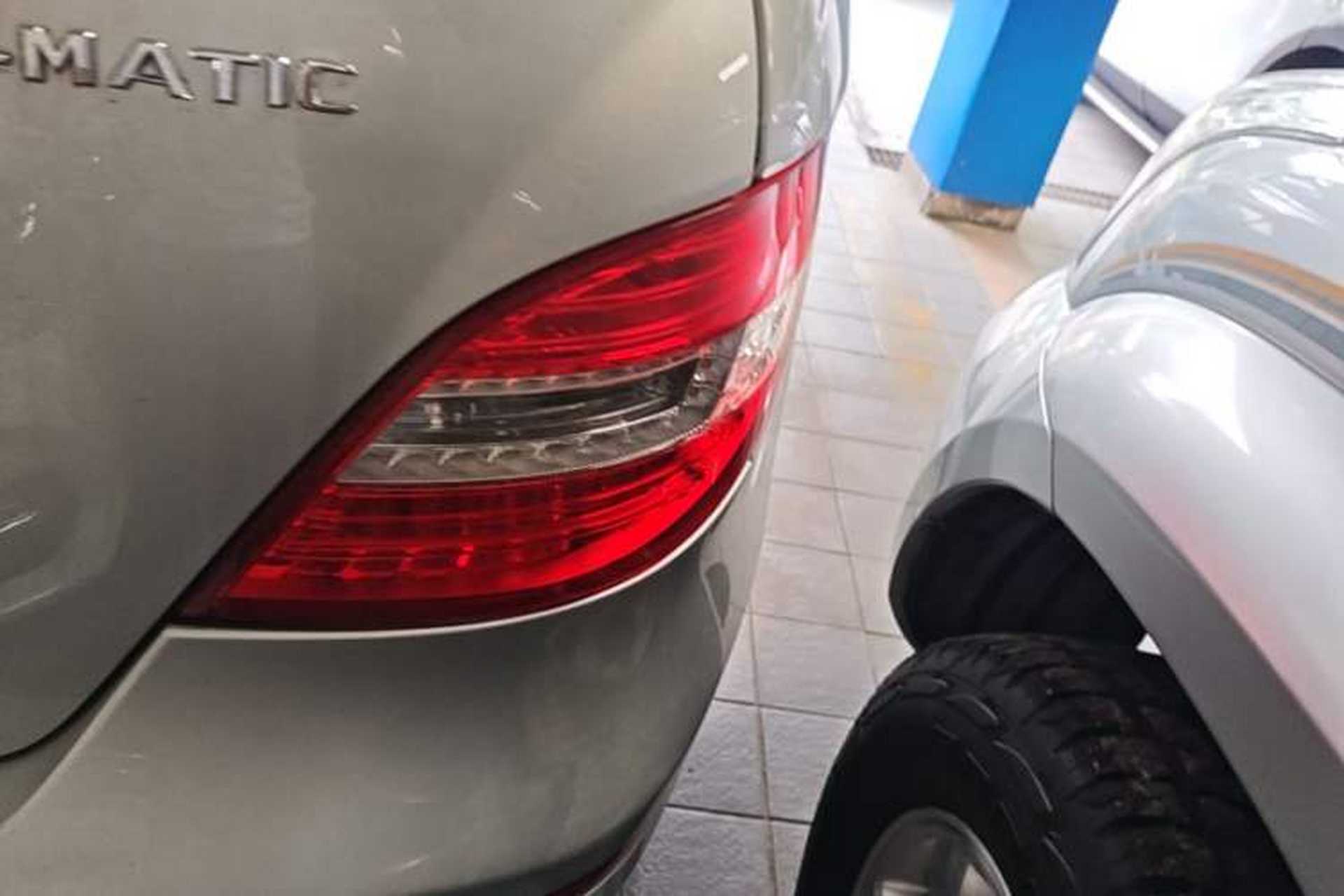 Used Mercedes-Benz R-Class 2014 R 320 4MATIC Luxury Model Right Rear Taillight