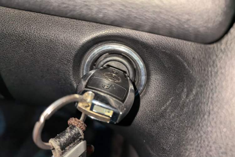 Used Mercedes-Benz R-Class 2014 R 320 4MATIC Business Model Vehicle Key