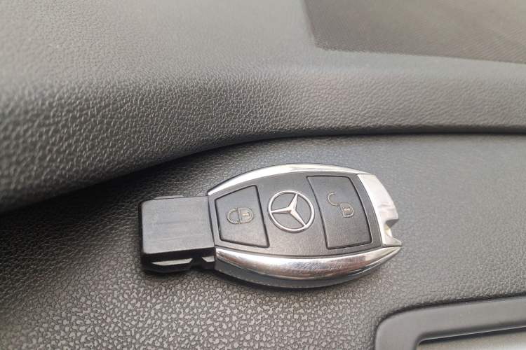 Used Mercedes-Benz R-Class 2014 R 320 4MATIC Business Model Vehicle Key