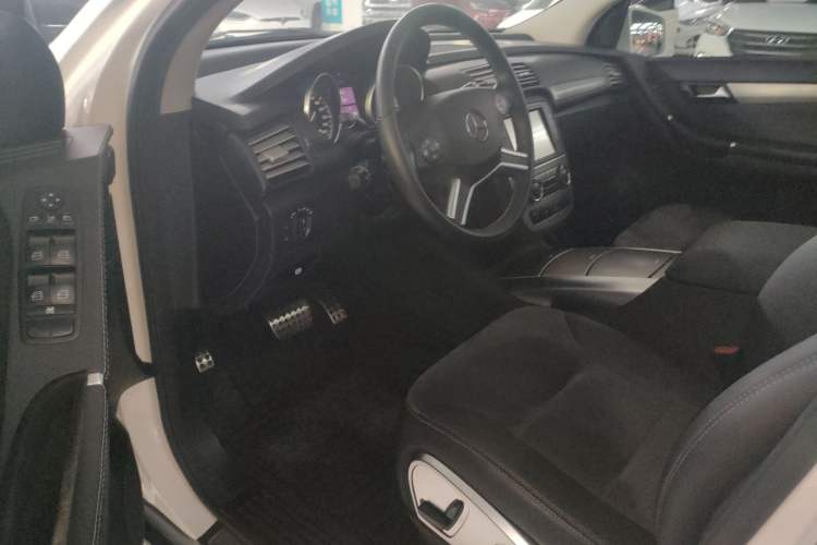 Used Mercedes-Benz R-Class 2014 R 320 4MATIC Business Model Driver Seat