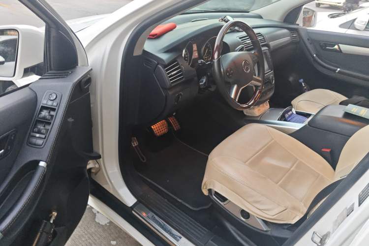 Used Mercedes-Benz R-Class 2014 R 320 4MATIC Business Model Driver Seat