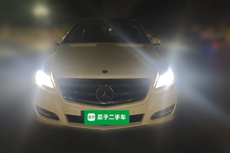 Used Mercedes-Benz R-Class 2014 R 320 4MATIC Luxury Model Front