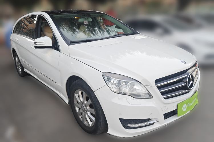 Used Mercedes-Benz R-Class 2014 R 320 4MATIC Business Model Front Right 45 Deg