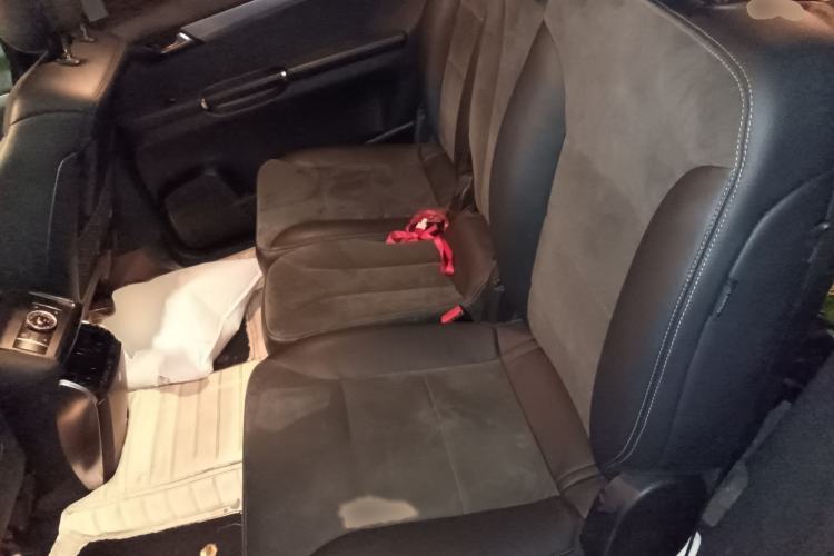 Used Mercedes-Benz R-Class 2014 R 320 4MATIC Business Model Interior 4