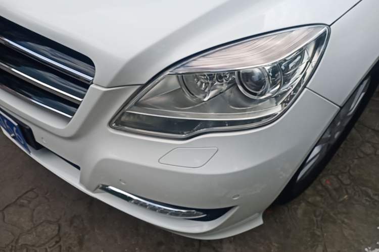 Used Mercedes-Benz R-Class 2014 R 320 4MATIC Business Model Left Front Headlight