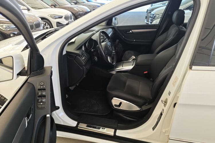 Used Mercedes-Benz R-Class 2014 R 320 4MATIC Business Model Left Front Seat