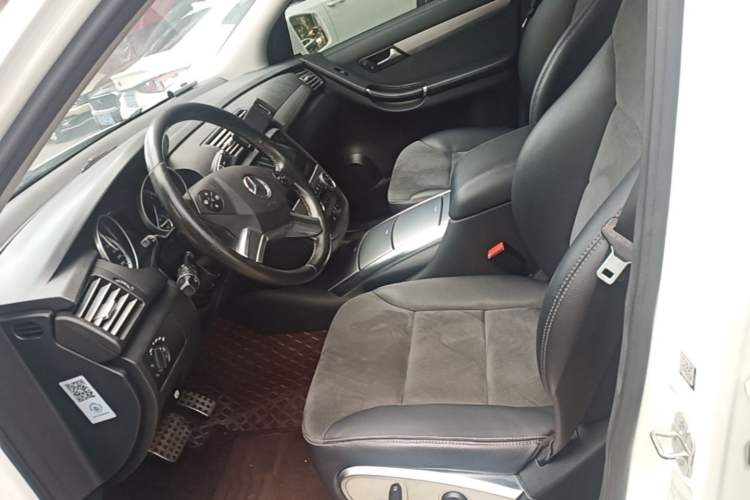 Used Mercedes-Benz R-Class 2014 R 320 4MATIC Business Model Left Front Seat