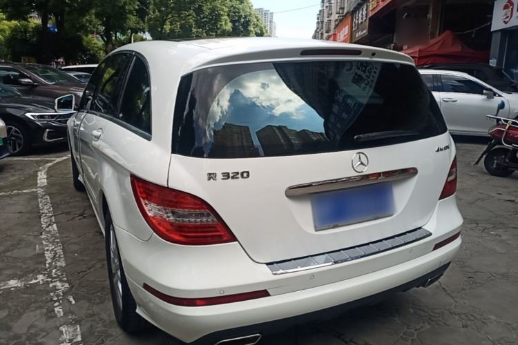 Used Mercedes-Benz R-Class 2014 R 320 4MATIC Business Model Rear Left 45 Deg