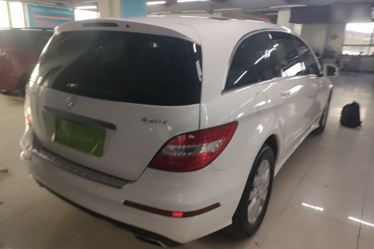 Used Mercedes-Benz R-Class 2014 R 320 4MATIC Business Model Rear Right 45 Deg