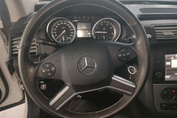 Used Mercedes-Benz R-Class 2014 R 320 4MATIC Business Model Steering Wheel