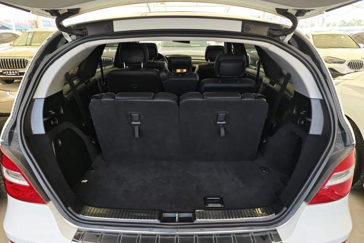 Used Mercedes-Benz R-Class 2014 R 320 4MATIC Business Model Trunk