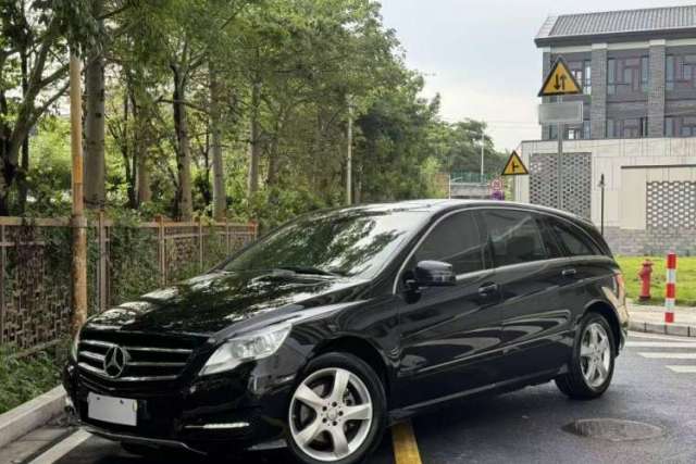 Used Mercedes-Benz R-Class 2015 R 320 4MATIC Luxury Model