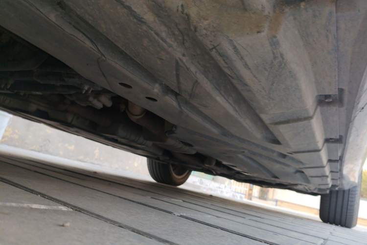 Used Mercedes-Benz R-Class 2015 R 400 4MATIC Business Model Chassis Front Left