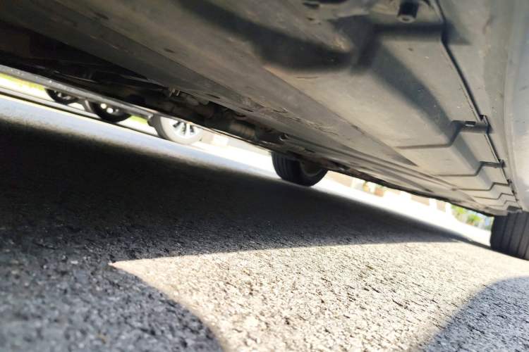 Used Mercedes-Benz R-Class 2015 R 400 4MATIC Luxury Model Chassis Front Left