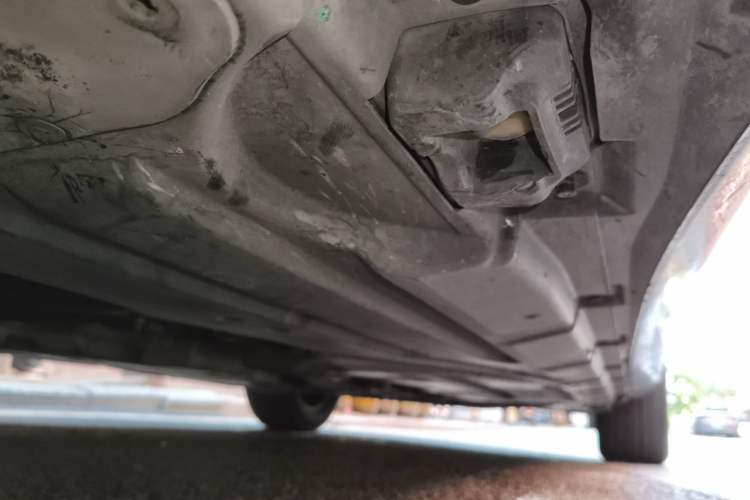 Used Mercedes-Benz R-Class 2015 R 320 4MATIC Luxury Model Chassis Front Left