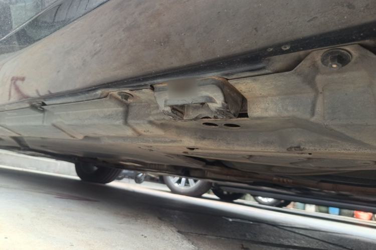 Used Mercedes-Benz R-Class 2015 R 400 4MATIC Business Model Chassis Front Left
