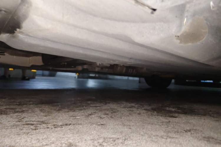 Used Mercedes-Benz R-Class 2015 R 320 4MATIC Luxury Model Chassis Front Left